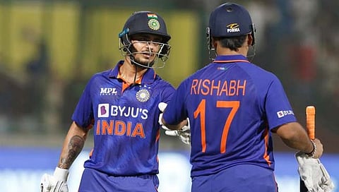 Corona : भारत-द. आफ्रिका टी २० मालिकेत कोरोनाची एन्ट्री, ‘हा’ खेळाडू पॉझिटीव्ह