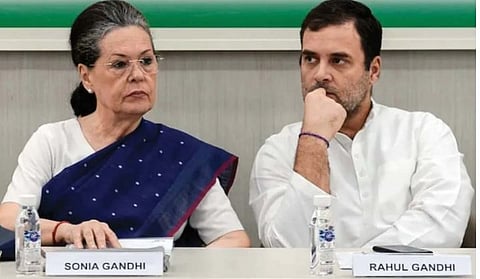 गरीब कुटुंबातील महिलेला वार्षिक १ लाख रुपये मिळतील : सोनिया गांधी