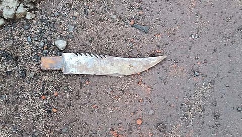 हल्ल्यात वापरण्यात आलेला सुरा