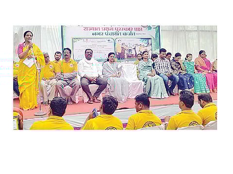 ‘माजी वसुंधरा’च्या यशाबद्दल कर्जतमध्ये जल्लोष, काढली मिरवणूक