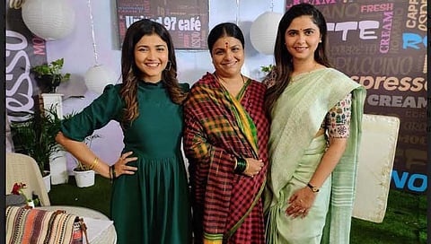 ठिपक्यांची रांगोळी : अभिनेत्री वीणा जगतापची एन्ट्री