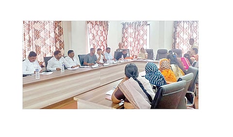 प्रत्येक व्यक्तीला सन्मानाने जीवन जगण्याचा समान अधिकार ! विधवा प्रथा बंदसाठी नगरपंचायतीचा ठराव