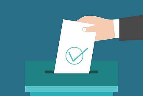 राजापूर : पहिले ‘कर्तव्य’ मतदानाचे .. नवरदेव पोहचला मतदान केंद्रावर!