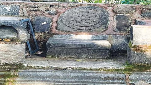 पालघरमधील ऐतिहासिक वास्तू नामशेष होण्याच्या मार्गावर