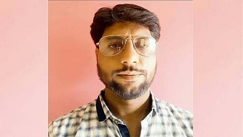 बीड : नादुरुस्त उभ्या सळईच्या ट्रकला आयशर ट्रक धडकून चालक ठार