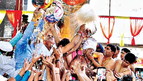 पंढरपुरात महाद्वार काला उत्साहात