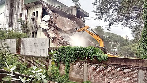 नाशिक : ‘अनुराधा’च्या प्रवासावर पडदा ; 1975 मध्ये उद्घाटनाला आले होते हे ‘दिग्गज’