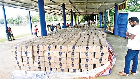 बेळगाव : कारवारजवळ 26 लाखांचा गोवा बनावटीचा मद्यसाठा जप्त