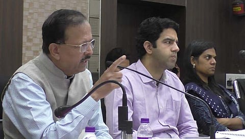 शालेय पोषण आहाराची नियमितपणे तपासणी करावी : खासदार डॉ. सुभाष भामरे