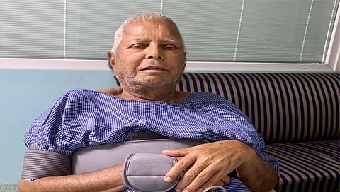 लालूप्रसाद यादव यांच्या प्रकृतीत सुधारणा, मीसा भारती यांनी फोटो केला शेअर