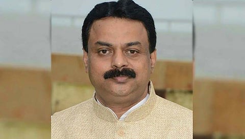 ‘व्हीप’विरोधात मतदान करून लोकशाहीची पायमल्ली केली : सुनील प्रभू