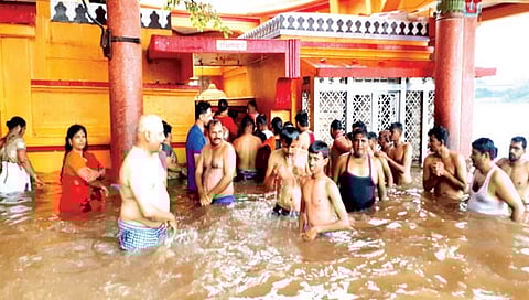 नृसिंहवाडीत दक्षिणद्वार सोहळा