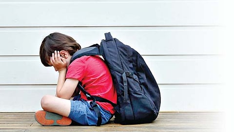 किशोरवयीन मुलांमधील ताणतणाव : लक्षणे आणि उपाय