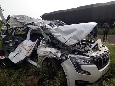 कोल्हापूर : पुणे -बंगळूर महामार्गावरील किणी टोलनाक्यावर तिहेरी अपघात; तिघेजण ठार