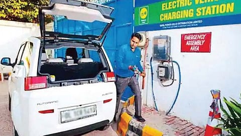 नाशिक शहरात 15 ठिकाणी उभारणार चार्जिंग स्टेशन, पाहा कुठे कुठे होणार