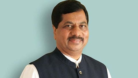 डॉ. संजय डी. पाटील यांना ‘आऊटस्टँडिंग लीडरशीप’ अॅवार्ड