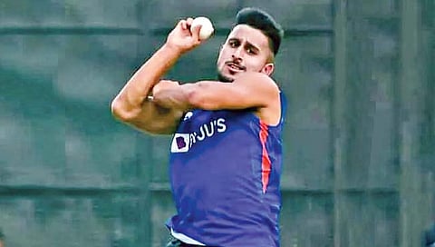 वेगाचा फुगा फुटला; उमरान मलिक याला वगळले