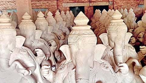 कोल्हापूर : पीओपी मूर्तींची 70 टक्के कामे पूर्ण