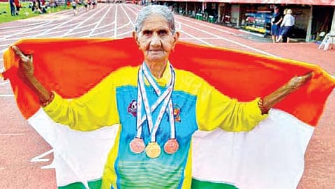 94 वर्षीच्या आजीने जिंकले जागतिक स्पर्धेत सुवर्णपदक