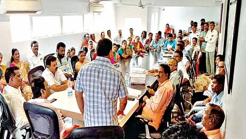 सिंधुदुर्ग : संघर्षात शिवसेना अधिक पेटून उठते! : आमदार वैभव नाईक