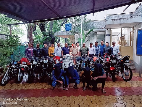पुणे : सराईत वाहनचोरट्यांची चौकडी जेरबंद; 3 लाखाच्या 11 दुचाकी जप्त