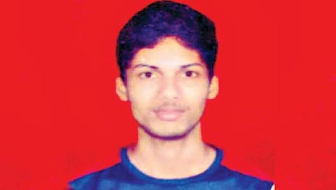 सिंधुदुर्ग : नायट्रोजनचे श्वसन करून युवकाची आत्महत्या