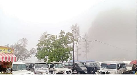 मुसळधार पावसात सिंहगड हाउसफुल्ल