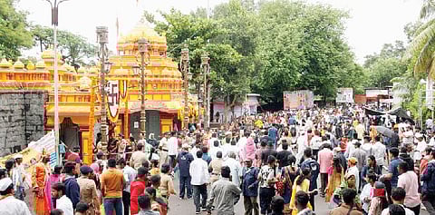 अघवे शहर विठ्ठलमय; आषाढी एकादशीनिमित्त मंदिरांत भक्तीचा महापूर