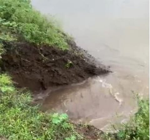 पुणे: पाण्याच्या दबावामुळे चासकमान धरणाचा उजवा कालवा फुटला