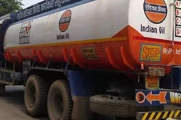 पुणे : आणखी बारा टँकर ताब्यात; बडे मासे गुन्हे शाखेच्या रडारवर