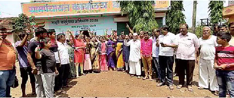 वाकी खुर्द पंधरा दिवसांपासून अंधारात; पाणीपुरवठा विस्कळीत