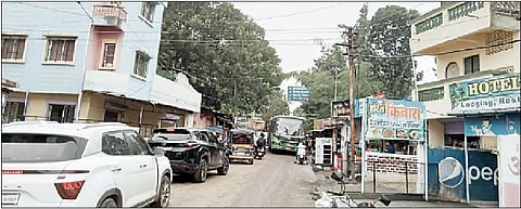 वाहतूक कोंडीने पर्यटकांची गैरसोय; सिंहगड पायथा परिसरातील चित्र