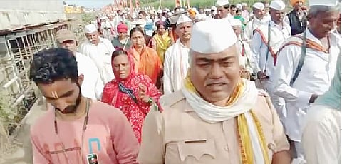 पोलिस अधिकार्याने जपला प्रबोधनाचा वारसा