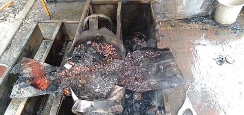 पुणे : सिंहगड रस्त्यावर माणिकबागेत सिलिंडर गळतीने आग