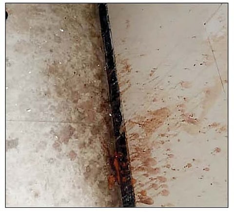 नगर : कोर्टाच्या स्वच्छतागृहात घाणीचे साम्राज्य