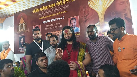 Kalicharan Maharaj : हिंदुत्ववादी शिंदे सरकारला माझा आशिर्वाद