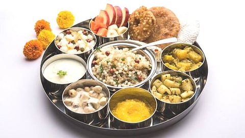 Shravan Food : श्रावणात पचनशक्ती मंदावते, निरोगी आरोग्यासाठी लक्षात ठेवा ‘या’ १० गोष्टी!