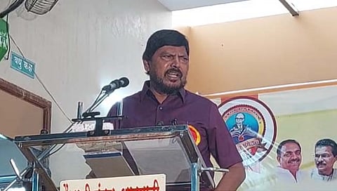 सांगली : शिंदे- फडणवीसांची जमली जोडी, अडीच वर्ष चालणार सत्तेची गाडी : रामदास आठवले