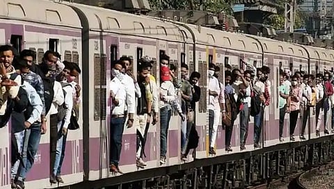 Mumbai local MegaBlock : जाणून घ्या लोकलच्या कोणकोणत्या मार्गावर आज मेगाब्लॉक