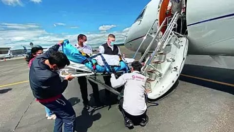 २६ तासांची फ्लाईट, १ कोटी खर्च, अमेरिकेतून उपचारासाठी भारतात आली ६७ वर्षीय महिला