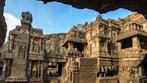 वेरूळ लेणीत ‘हायड्रॉलिक लिफ्ट’चा प्रस्ताव