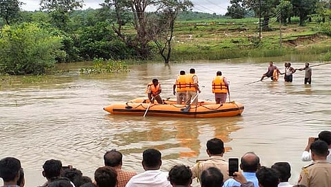 भंडारा : पुरात वाहून गेलेल्या तरुणाचा मृतदेह सापडला