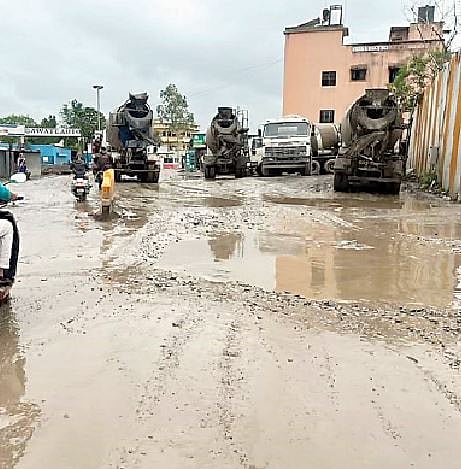 मारुंजी-इंदिरा कॉलेज रस्त्याची दुरवस्था