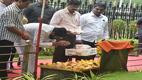 Eknath Shinde : बाळासाहेबांच्या आशीर्वादामुळेच मी महाराष्ट्राचा मुख्यमंत्री : एकनाथ शिंदे