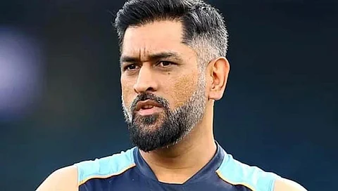 MS Dhoni : एमएस धोनीला सुप्रीम कोर्टाचा झटका, ‘या’ प्रकरणी पाठवली नोटीस!