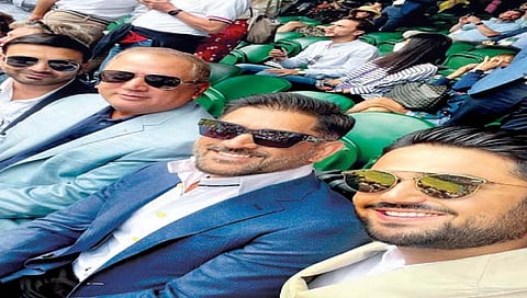 ‘कॅप्टन कूल’ विम्बल्डनमध्ये