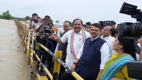 Devendra Fadnavis : देवेंद्र फडणवीस यांचा वर्धा जिल्ह्यातील पूरग्रस्तांशी संवाद