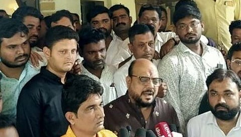 Gulabrao Patil: ठाकरे पितापुत्रावर गुलाबरावांची तोफ धडाडली; आधीच दौरे केले असते तर…