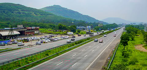 राष्ट्रीय महामार्गावरील खाद्य पदार्थांच्या गाड्या हटविणार