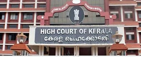 महत्त्वपूर्ण निकाल : प्रत्येक व्यक्तीला जन्म प्रमाणपत्रावर केवळ आईच्या नावाचा उल्लेख करण्याचा अधिकार : उच्च न्यायालय